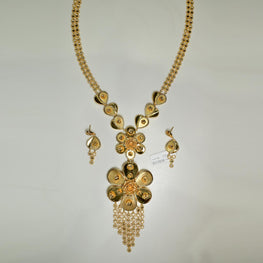 Floral Design Gold Necklace